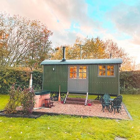 Old King William Shepherd Huts And Private Hot Tubs In North Norfolk Hunworth Eksteriør billede