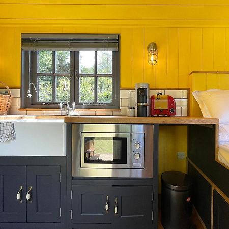 Old King William Shepherd Huts And Private Hot Tubs In North Norfolk Hunworth Eksteriør billede