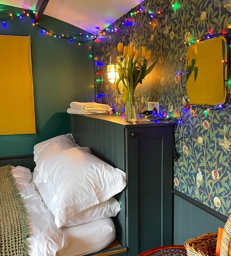 Old King William Shepherd Huts And Private Hot Tubs In North Norfolk Hunworth Eksteriør billede